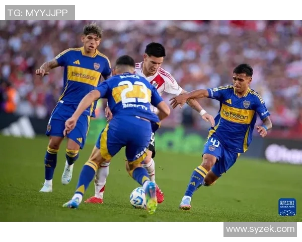 维尼修斯被换下场后对马斯坦托诺表达不满引发关注