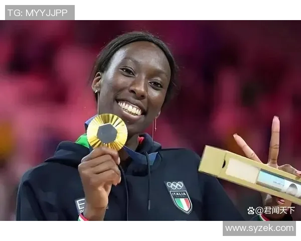 意大利女排奥运冠军埃格努亲临国米与劳塔罗互换球衣展现体育精神 意大利女排奥运冠军埃格努亲临国米与劳塔罗互换球衣展现体育精神