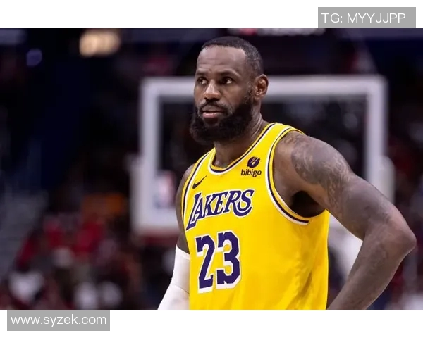 詹姆斯明年或降薪签短约争冠退役传闻不攻自破