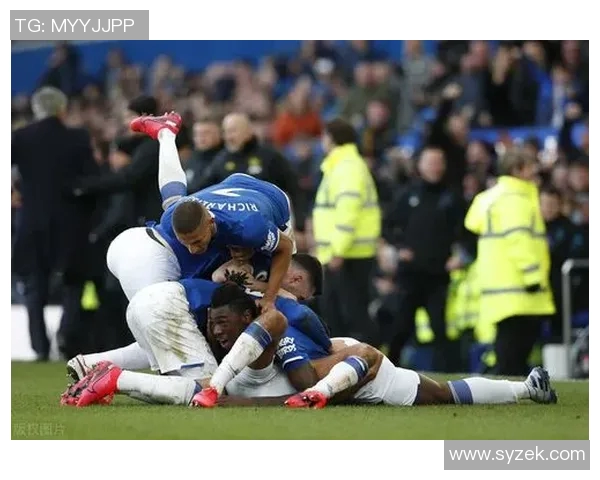 相马勇纪精彩抽射被判越位进球无效球队遗憾错失良机 相马勇纪精彩抽射被判越位进球无效球队遗憾错失良机