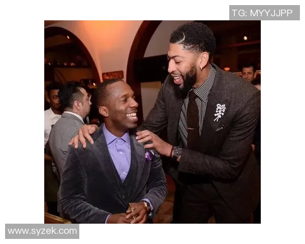 浓眉若被交易将寻求提前续约合同引发关注剩余合同价值17537亿 浓眉若被交易将寻求提前续约合同引发关注剩余合同价值17537亿