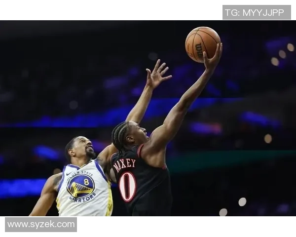 埃奇库姆关键补篮助球队逆转8中4贡献10分6板5助3断表现抢眼 埃奇库姆关键补篮助球队逆转8中4贡献10分6板5助3断表现抢眼