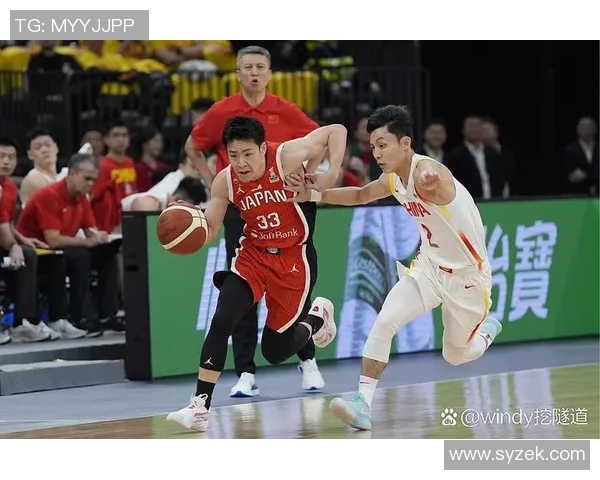 中国男篮延续阵容借复仇之力客场争胜展现团队精神