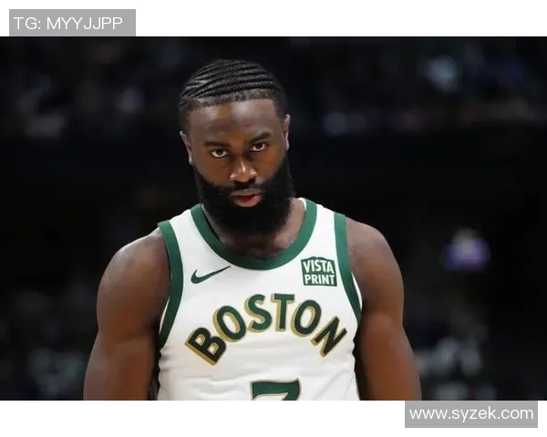 杰伦布朗首节火力全开半场狂砍20分助力球队表现出色