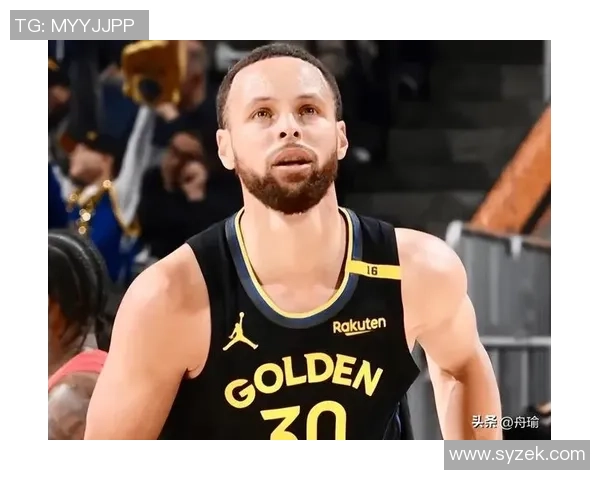 勇士库里复出迎战雷霆球队攻防兼备争夺胜利